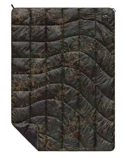 BILLABONG Rumpl A/Div NanoLoft® Puffy Travel Blanket CAMO